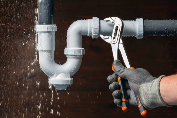 Professional Leak Detection technician working in Kerens, TX